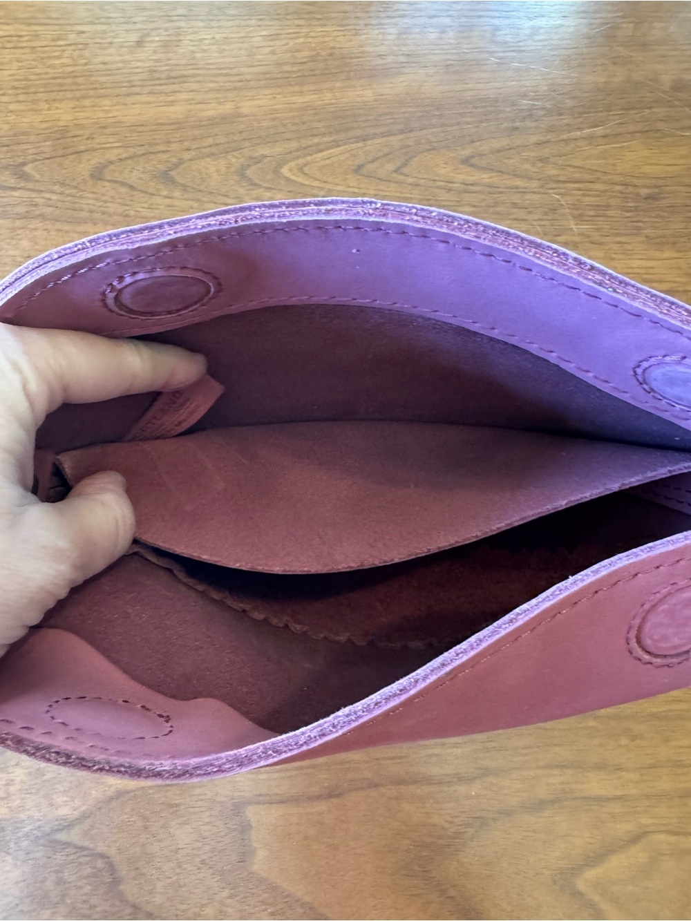 Portland Leather Koala Sling Bag - Picture 10 of 15